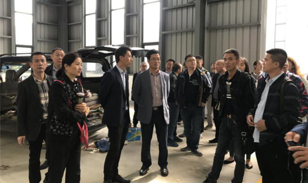 区工商联一行考察调研香城公司 轨道、航空产业园标准化厂房项目
